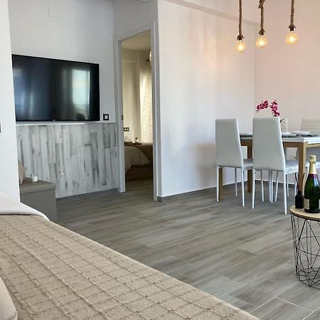 Coqueto Apartamento De Playa Con Piscina Y Terraza Valencia Eksteriør billede