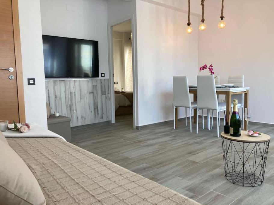 Coqueto Apartamento De Playa Con Piscina Y Terraza Valencia Eksteriør billede