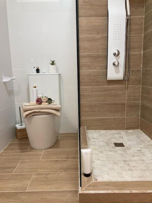 Coqueto Apartamento De Playa Con Piscina Y Terraza Valencia Eksteriør billede