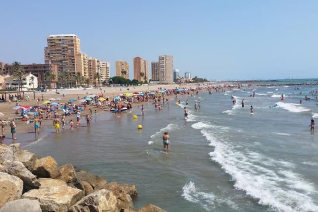 Coqueto Apartamento De Playa Con Piscina Y Terraza Valencia Eksteriør billede